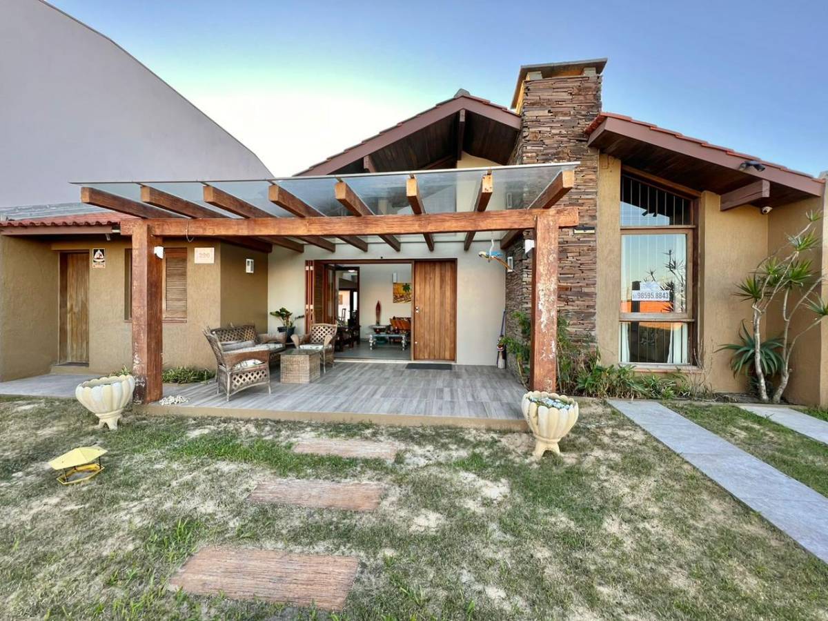 Casa 4 dormitórios para venda, Araçá em Capão da Canoa | Ref.: 1573